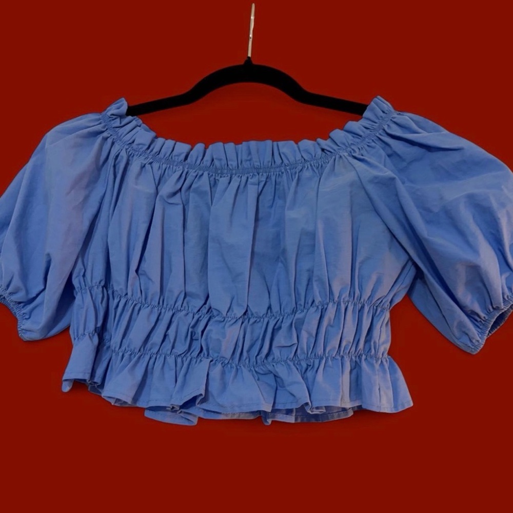 BLUE OFF THE SHOULDER CROP TOP
